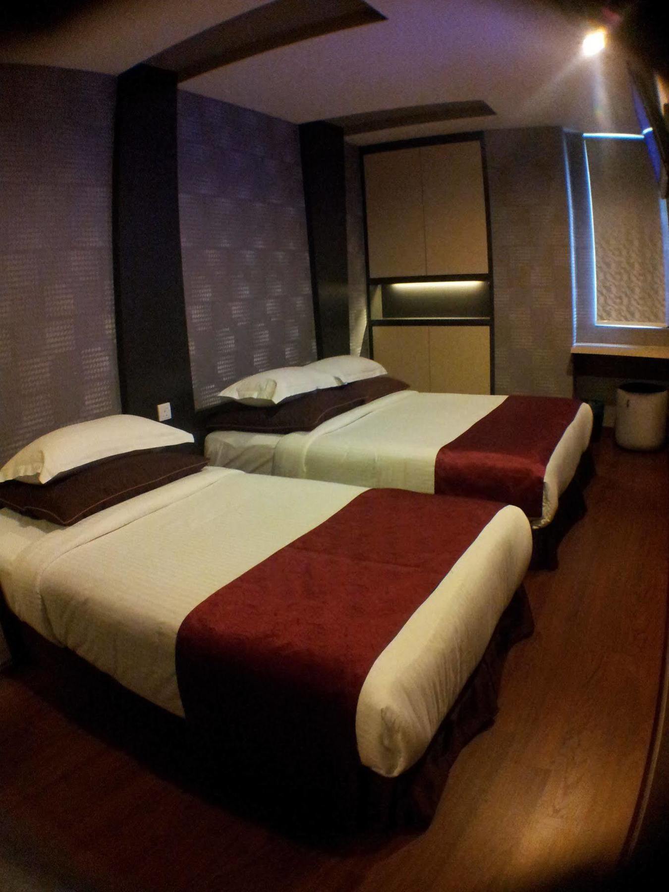 Chariton Hotel Nusa Bestari Johor Bahru Exterior photo